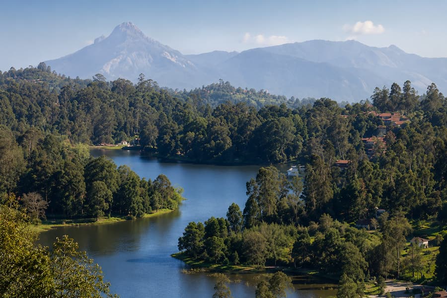 Kodaikanal tour package from Bangalore by private cab for 4 days with 3 nights stay and local sightseeing