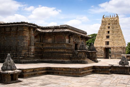 Shravanabelagola Belur Halebidu day trip from Mysore by private cab covering Gommateshwara statue and Hoysala temples